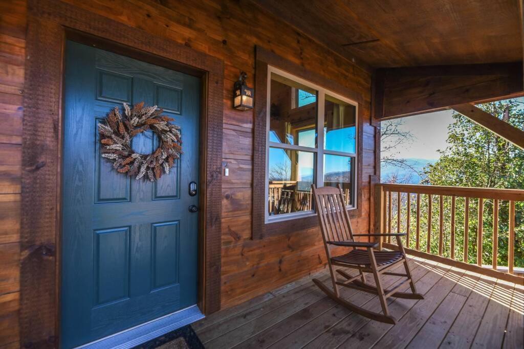 Walnut Ridge Cabin. Sleeps 7-11! Hot Tub, Pool Table, Minutes To Downtown Gatlinburg! ภายนอก รูปภาพ