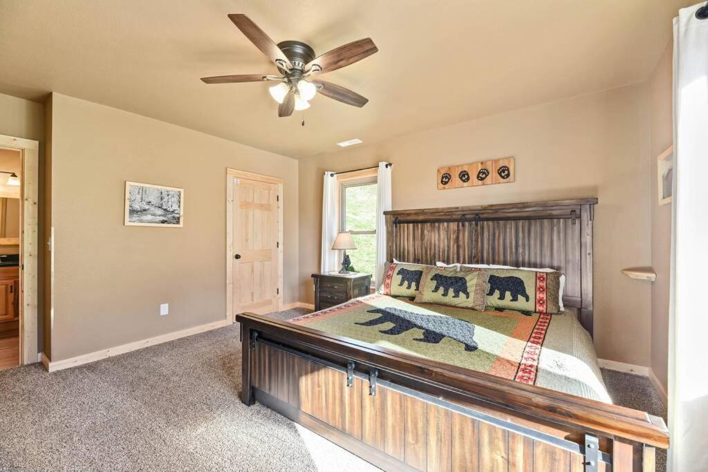 Walnut Ridge Cabin. Sleeps 7-11! Hot Tub, Pool Table, Minutes To Downtown Gatlinburg! ภายนอก รูปภาพ